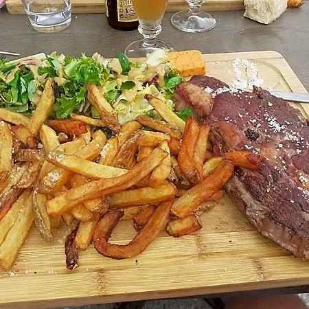 D'hôtes Du Port De Couette-café Fronsac (Gironde)